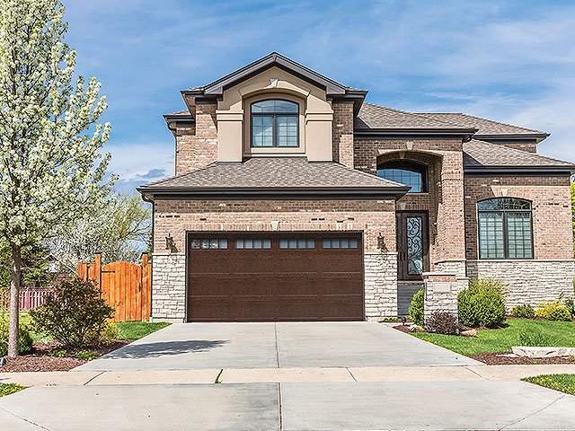Raynor Aspen Distinct Finish Mocha